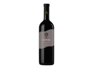 A bottle of Dacastello Nero Troia Puglia IGT redb wine
